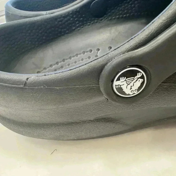 Crocs men’s black slip on shoes. Ankle strap Size 13 perfect condition main image 10